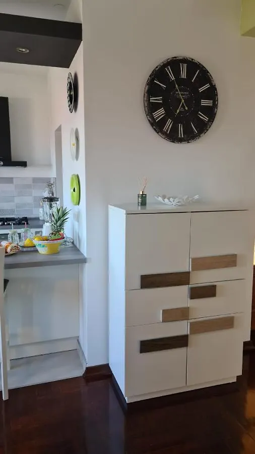 Oasis Apartment With Sea View And Garden Kastel Stari